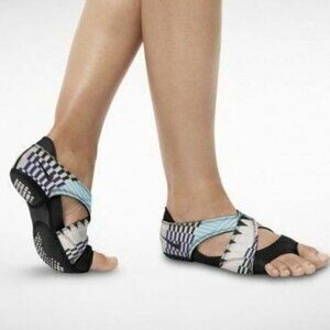 Nike Dance Yoga Fitness Non Slip Studio Wrap XL (10.5-12)